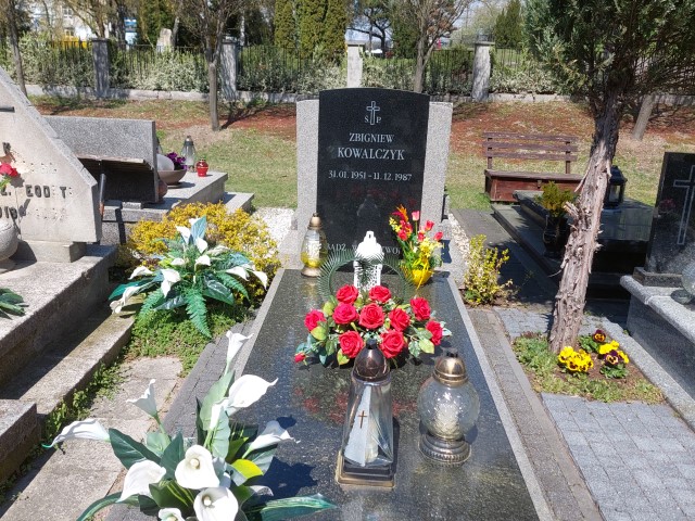 Zbigniew Piotr Kowalczyk 1951 Puławy - Grobonet - Wyszukiwarka osób pochowanych